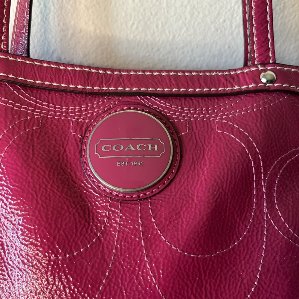 Vtg Coach Berry Pink Hand Bag Small Soho Y2K Patent Leather Hobo Shoulder Purse - Picture 4 of 16